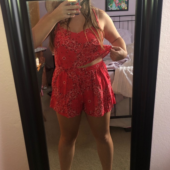 matching two piece set from hollister - Picture 8 of 8